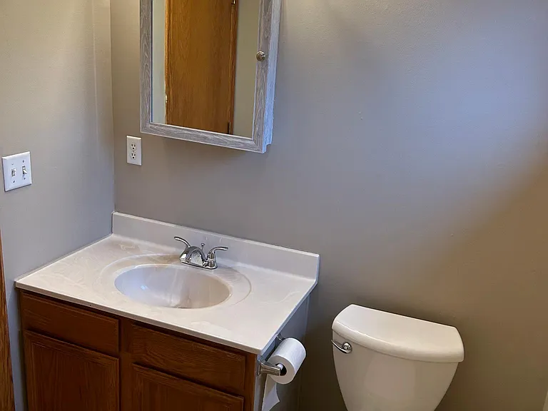 2nd floor bathroom
