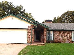 3617 Mistletoe Dr, Ponca City, OK 74604