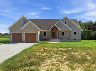 200 Bent River Dr, Gadsden, AL 35901