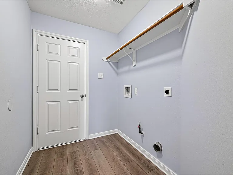 8810 Barron Wood Cir — Photo 11