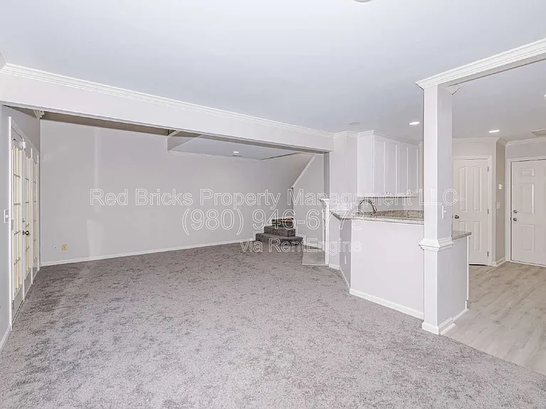 4709 Morning Dew Ct — Photo 8