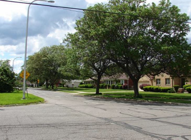 2nd image of 6066 Oakman Blvd