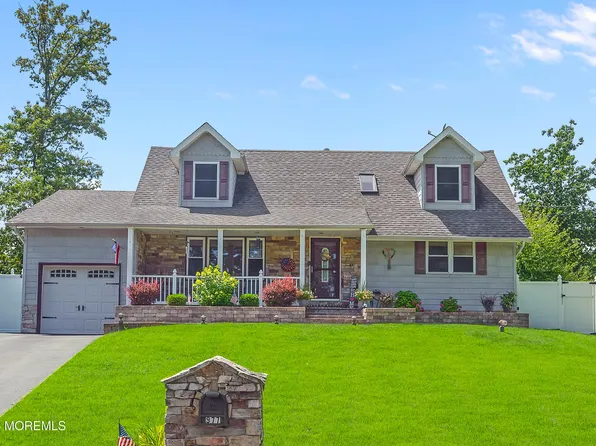 977 Stafford Drive, Toms River, NJ 08753