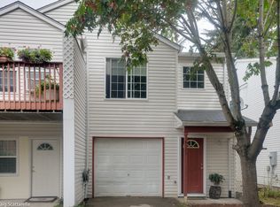 14123 SE Woodward St, Portland, OR 97236