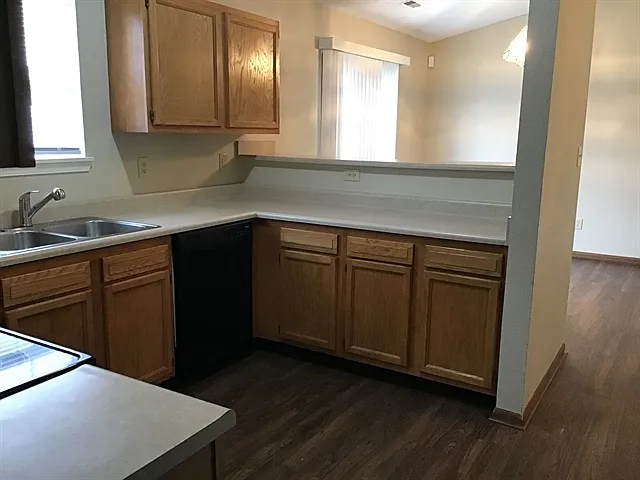 8539 Coralberry Ln — Photo 2