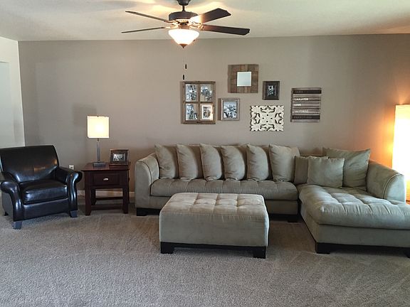 3rd image of 560 Arrow Ct