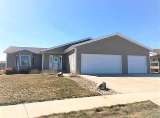 4709 Maltby St, Bismarck, ND 58503