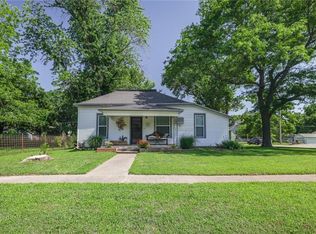 311 E Mary St, Yates Center, KS 66783