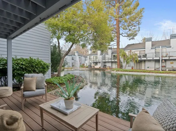 905 W Middlefield Rd APT 923, Mountain View, CA 94043