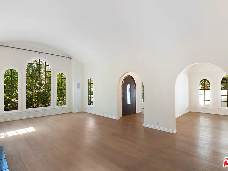 552 Wilcox Ave — Photo 7