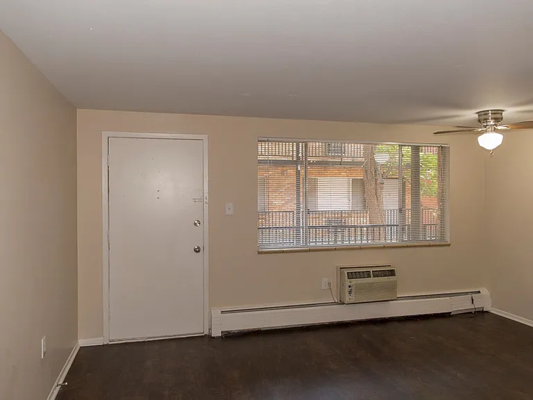 Dexter Street Apartments — Photo 7