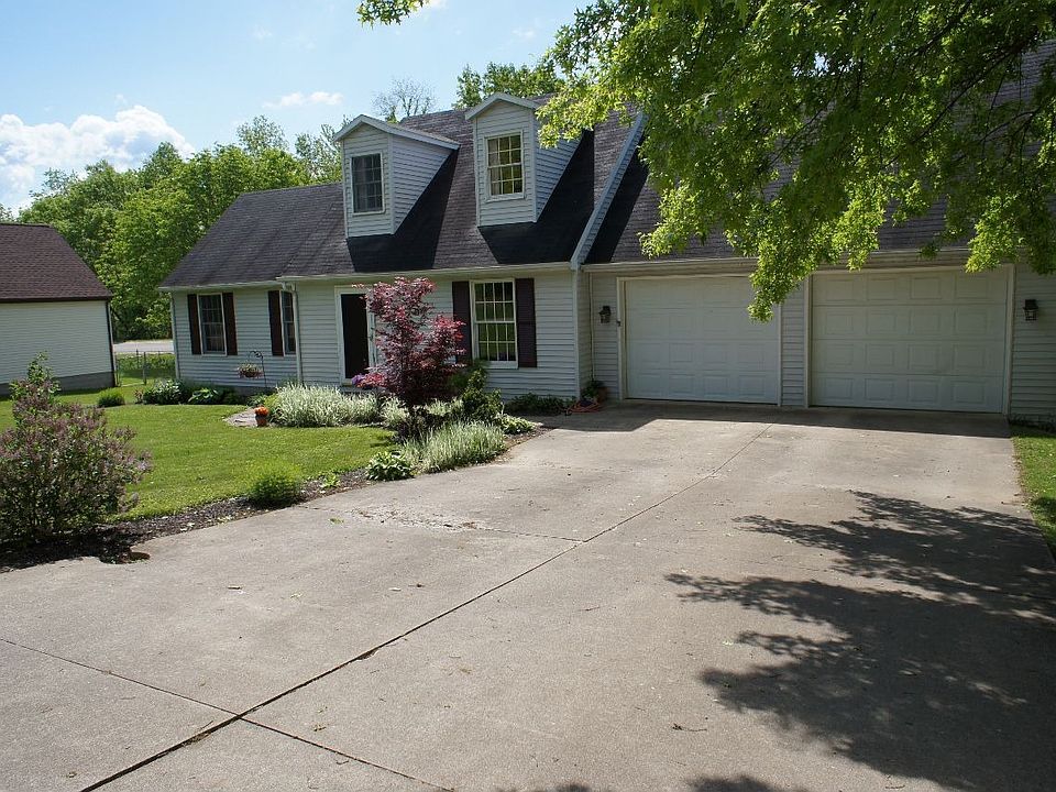1st image of 574 Cora Ln