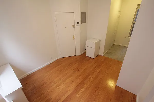 Rented by Wyllie Real Estate | media 4