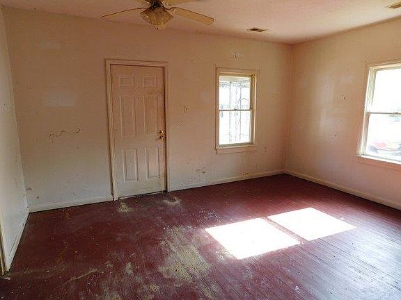 3rd image of 113 Lorraine Ave