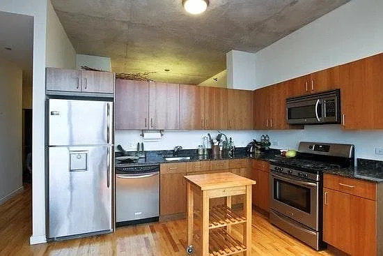 1 bed, 705 sqft, $1,950 — Photo 3