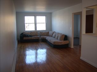 2414 149th St, Whitestone, NY 11357