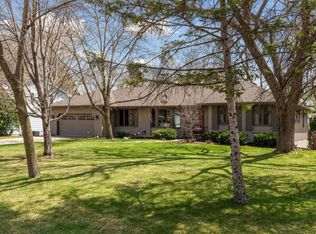 4525 Sedum Ln, Edina, MN 55435