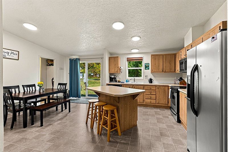 5th image of 119 Belcher Road