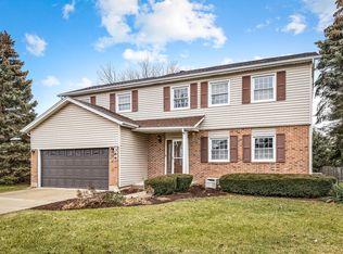366 Shelburne Dr, Carol Stream, IL 60188