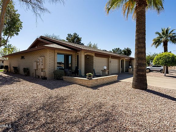 3rd image of 2064 S Farnsworth Dr Unit 40