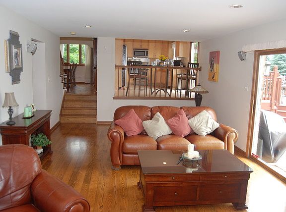 5th image of 15201 Regent Dr