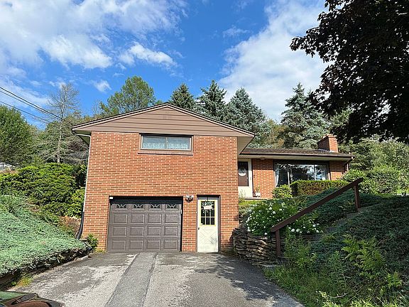 2nd image of 405 Bella Vista Dr