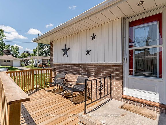 4th image of 23 Downsview Dr