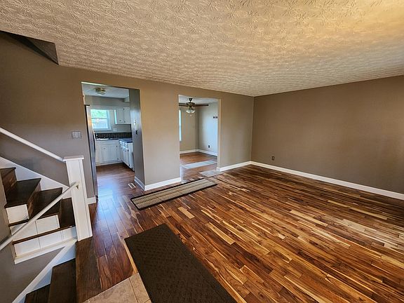 5th image of 8217 Glencrest Dr