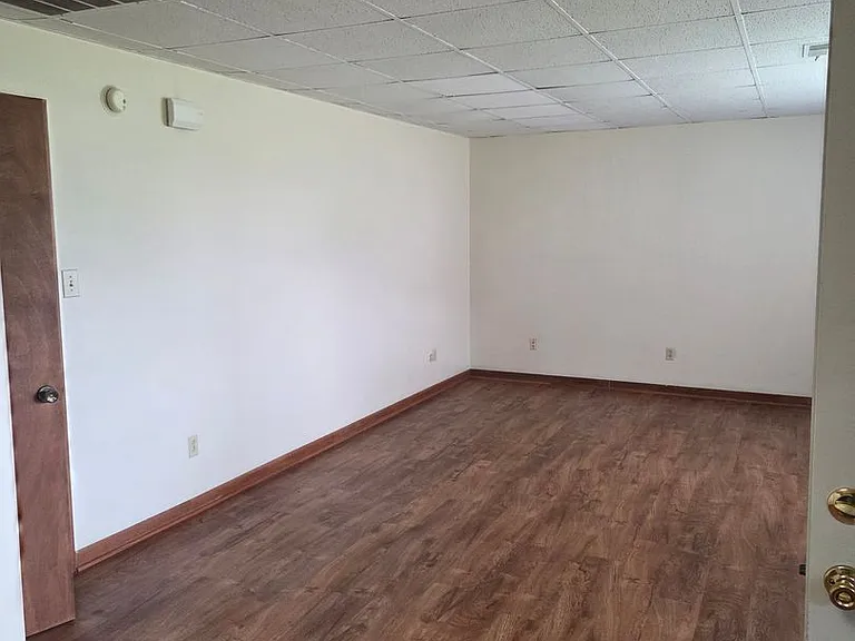 1837 Meadowland Ln #F — Photo 3