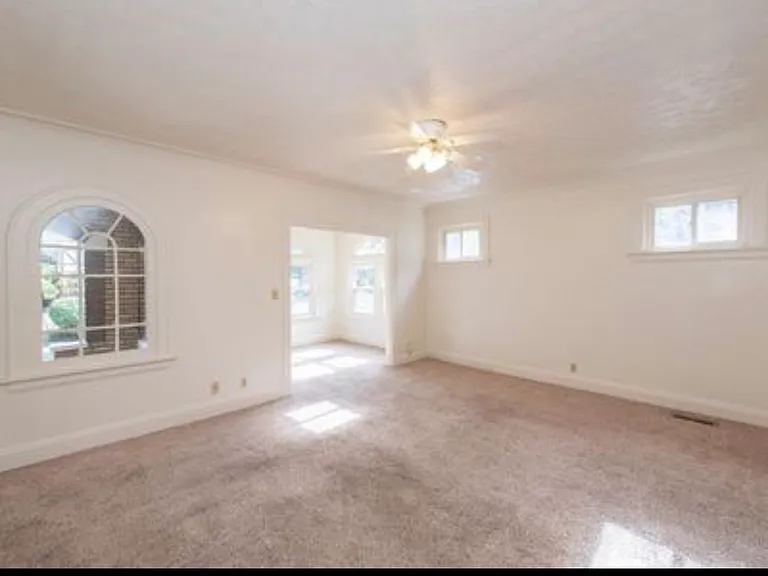 739 E Mitchell Ave — Photo 7