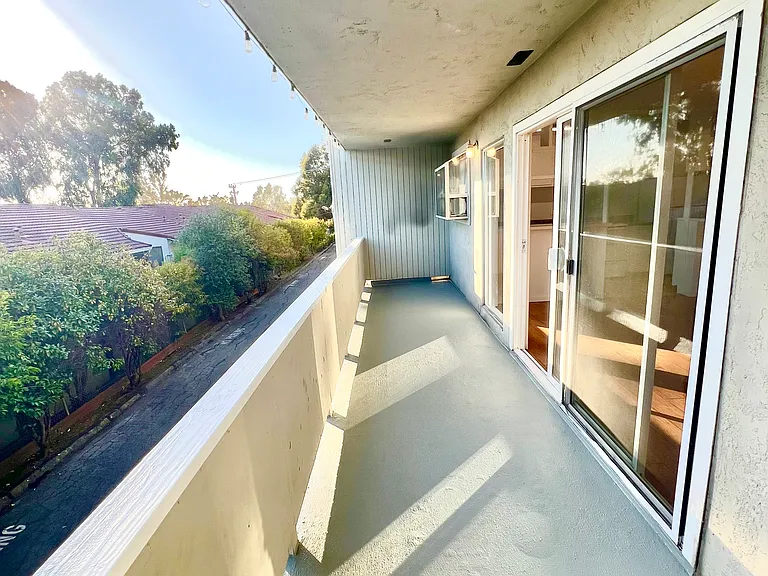 928 Fletcher Ln #2 — Photo 8