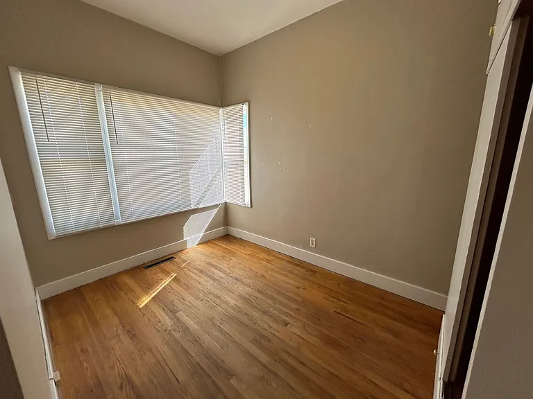 117 W Adams Ave — Photo 9