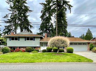 12032 SE 52nd St, Bellevue, WA 98006