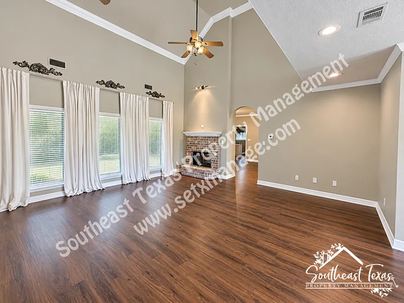 4 bed, 2.5 bath, 2697 sqft, $3,150 — Photo 4