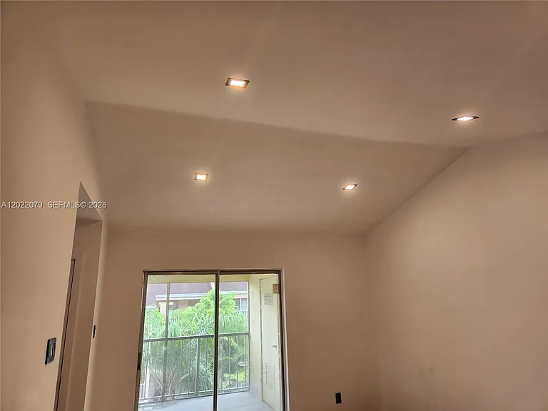 15315 SW 106th Ter #433 — Photo 8