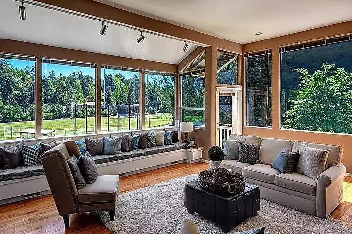5 bed, 4635 sqft, $8,000 — Photo 3