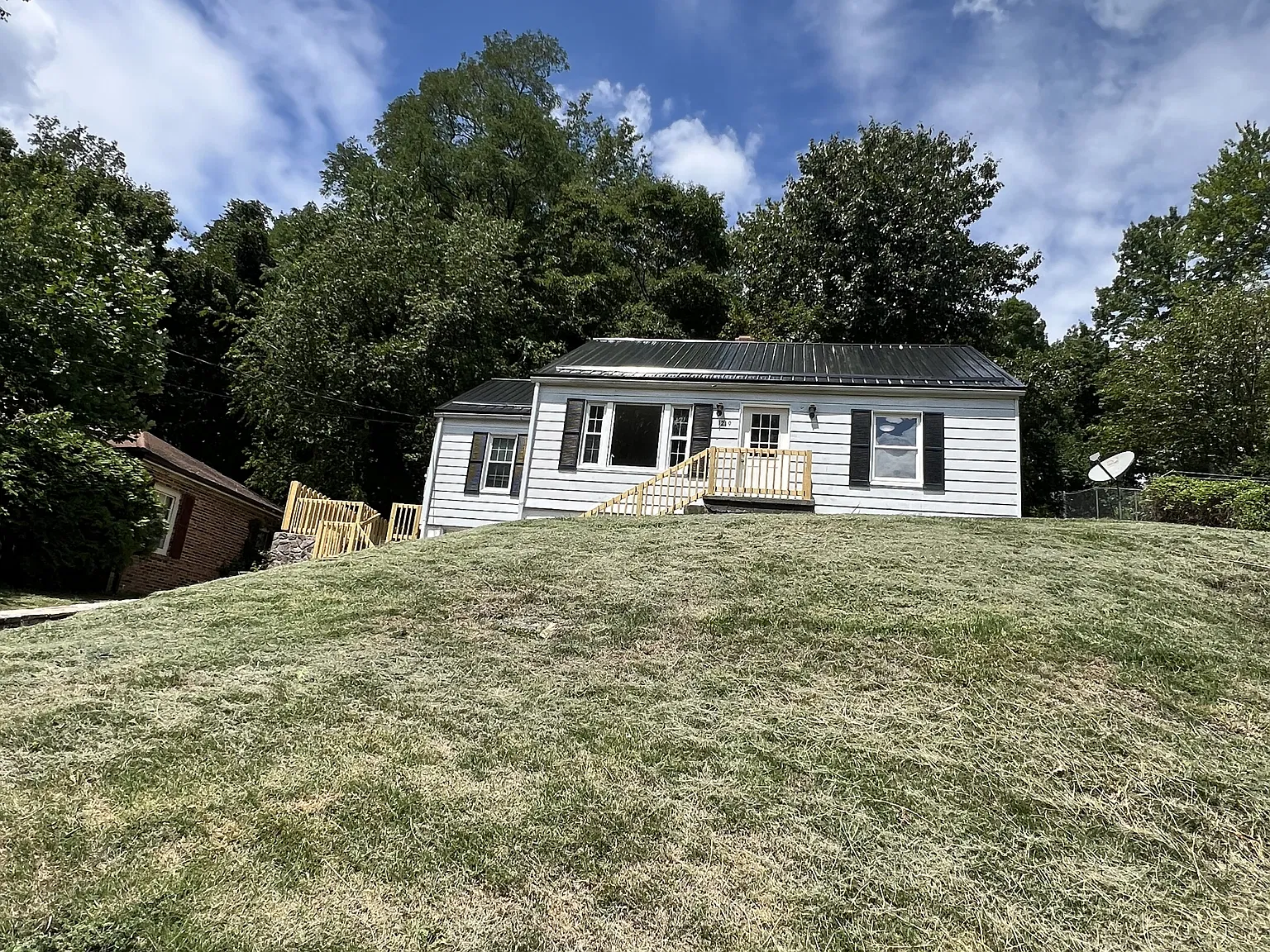 1219 East Drive - 1 — Photo 3