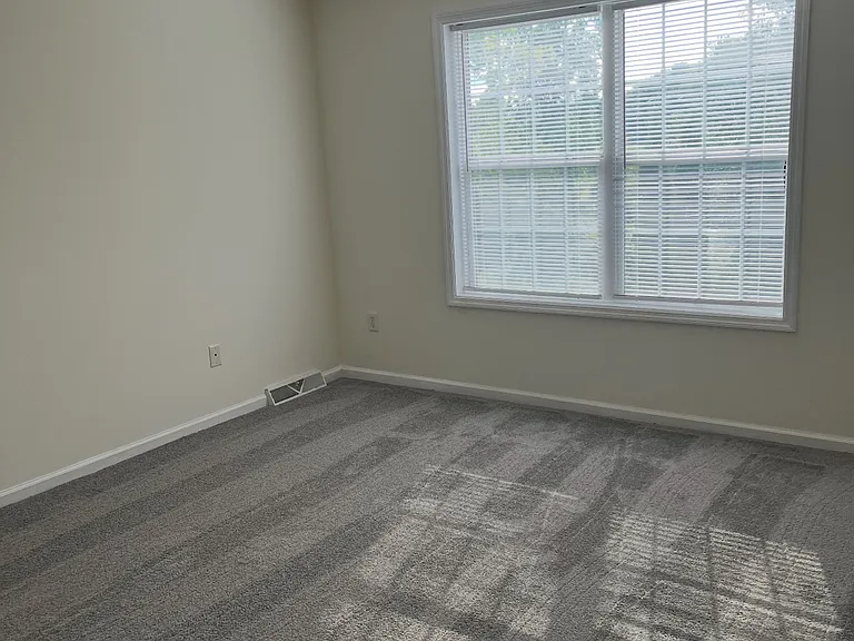 139-141 Stone Quarry Rd — Photo 2