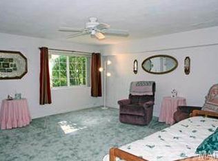 12334 Courtyard Lake Dr, Saint Louis, MO 63127