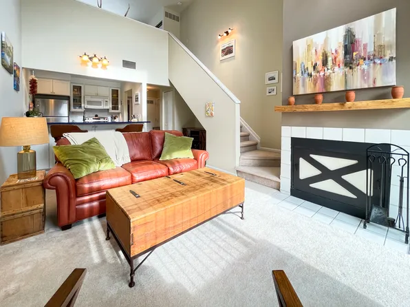 3260 47th St APT 205, Boulder, CO 80301