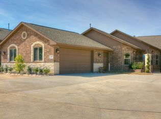 119 Bessie Price Owen Dr, Montgomery, TX 77356