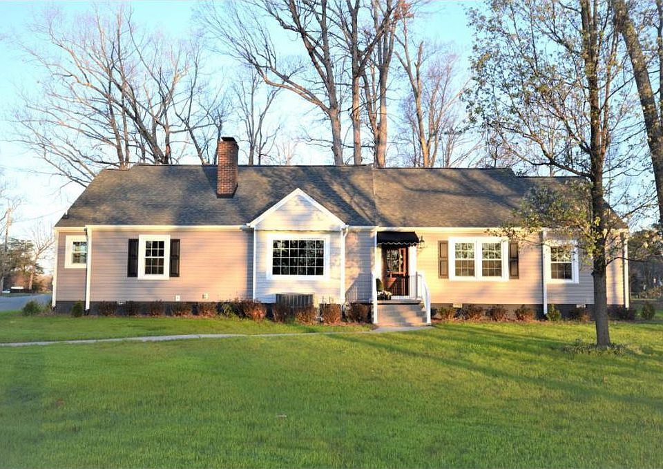 1st image of 2809 Forestdale Dr