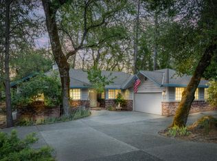 19098 Lake Forest Dr, Penn Valley, CA 95946