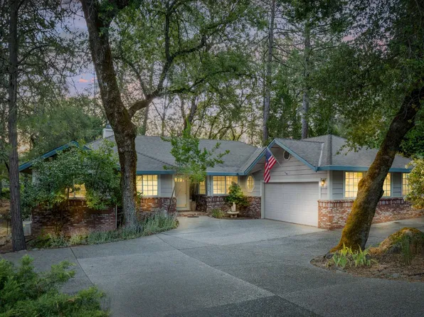 19098 Lake Forest Dr, Penn Valley, CA 95946
