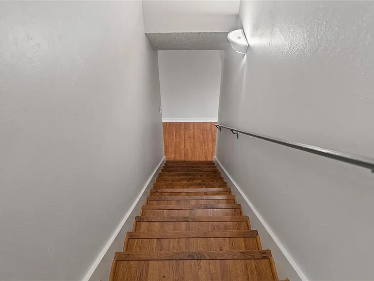 4020 Holland Ave #202 — Photo 31
