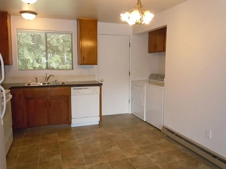 5464 Bel West Dr — Photo 5