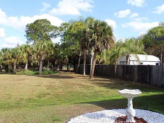 3rd image of 6803 Tropicaire Blvd