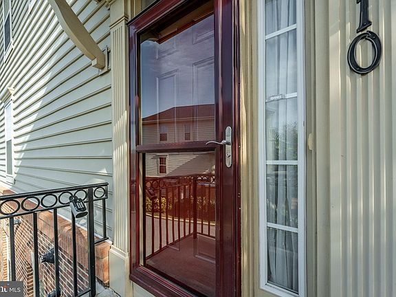 5th image of 17610 Phelps Hill Ln