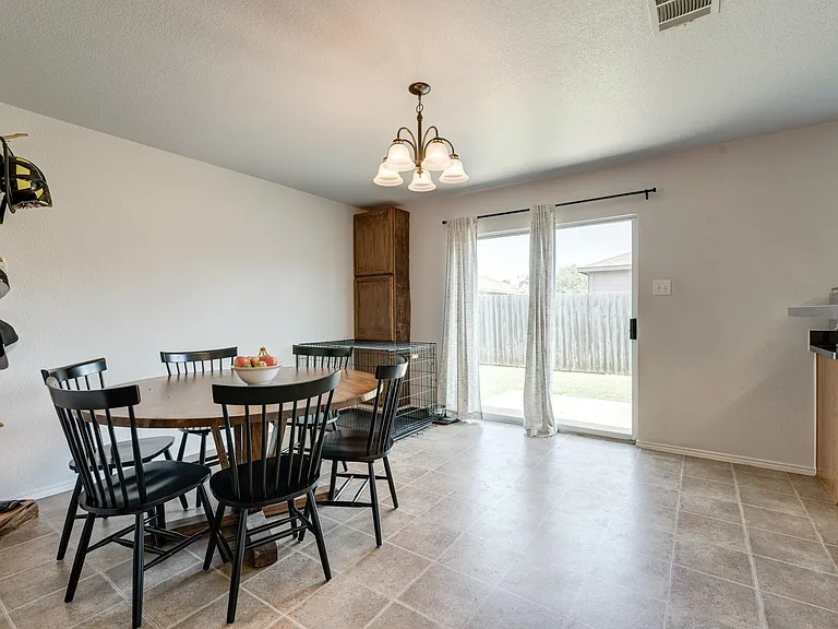 542 Del Mar Dr — Photo 11