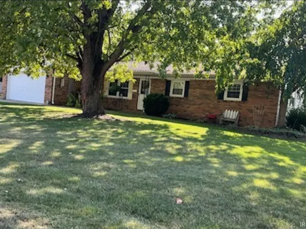 220 N Winchester St, Geneva, IN 46740